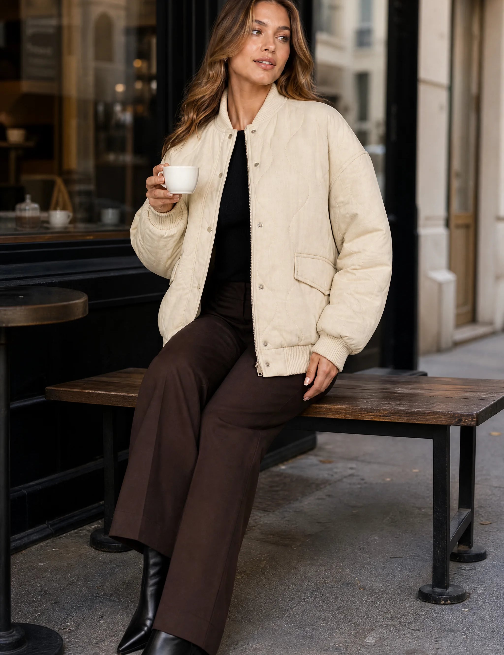 Veste matelassée ample col montant | Photo lifestyle | Lounelle Paris